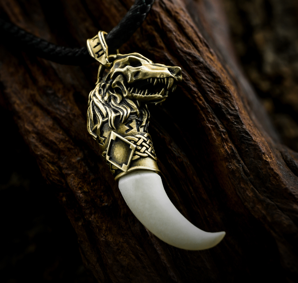 Fang of Fenris Pendant – Warhammer 40K Inspired