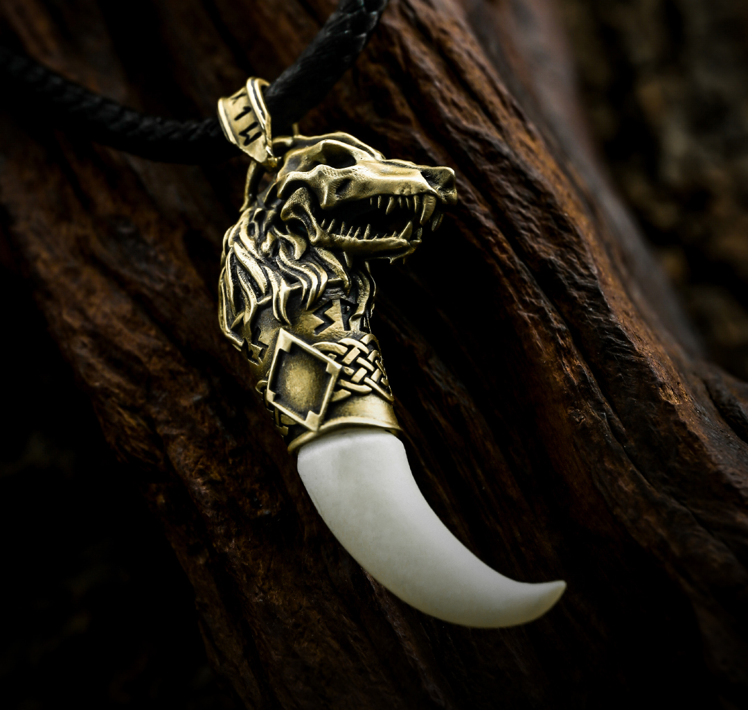 Fang of Fenris Pendant – Warhammer 40K Inspired