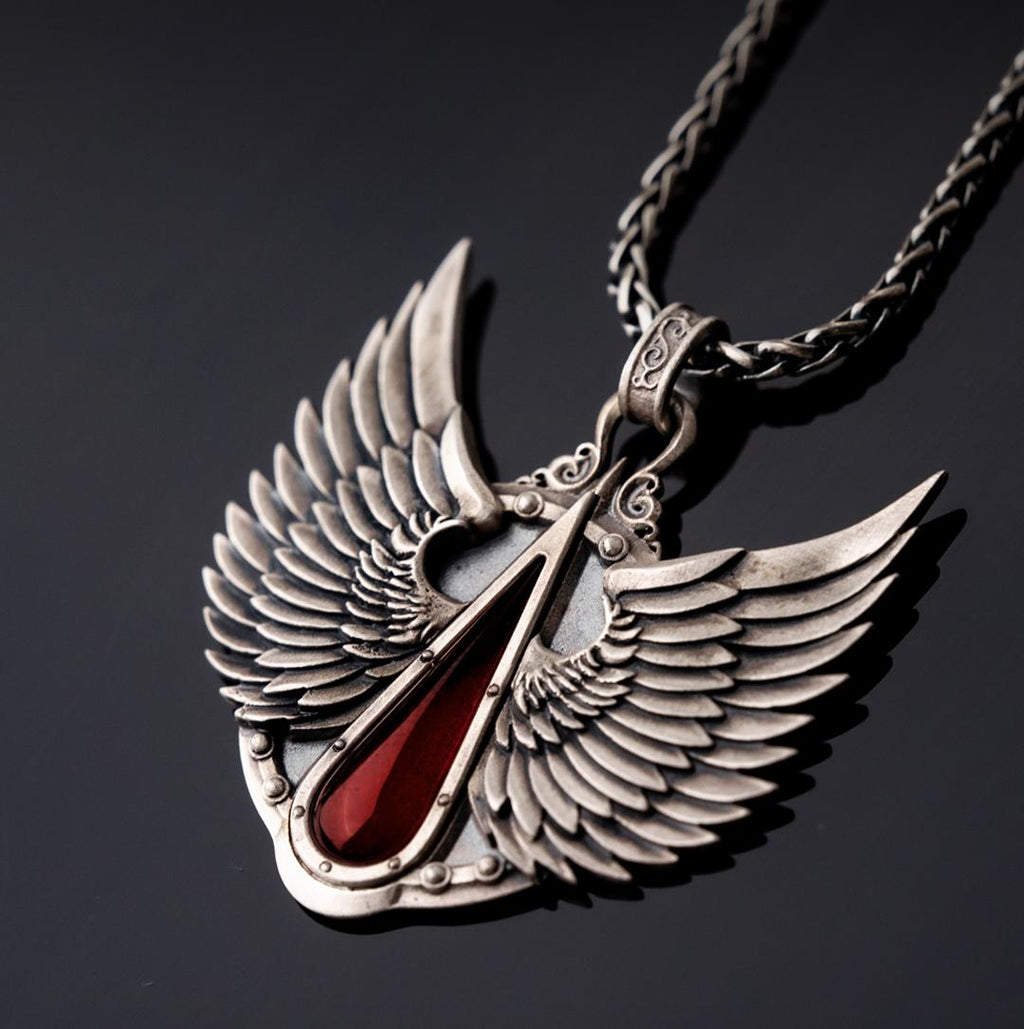 Warhammer 40K Emperor’s Reliquary Pendant – Gothic Tomb Necklace with Imperial Filigree