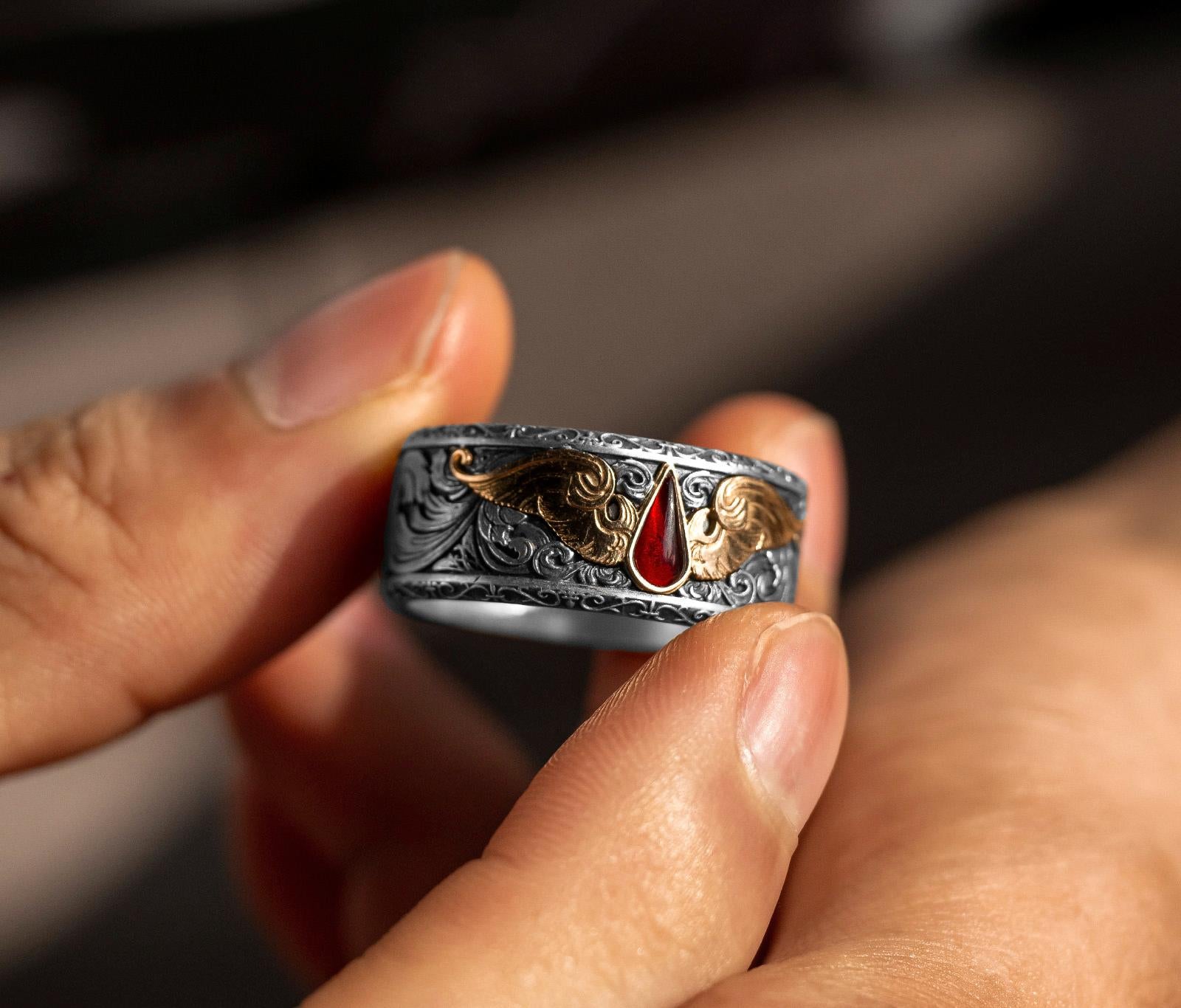 Blood Angels Heraldic Ring – A Warhammer-Inspired Ring of Glory and Sacrifice