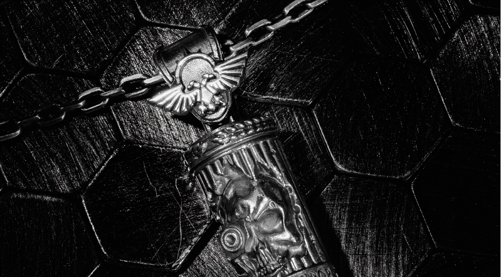 Bolt Round Necklace - Warhammer 40K Inspired