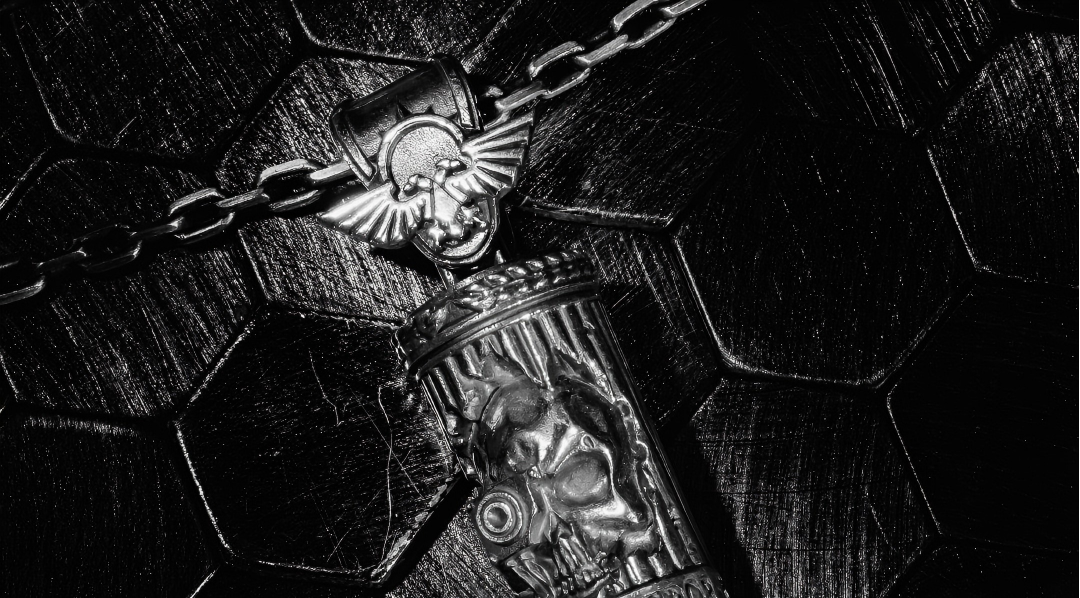 Bolt Round Necklace - Warhammer 40K Inspired