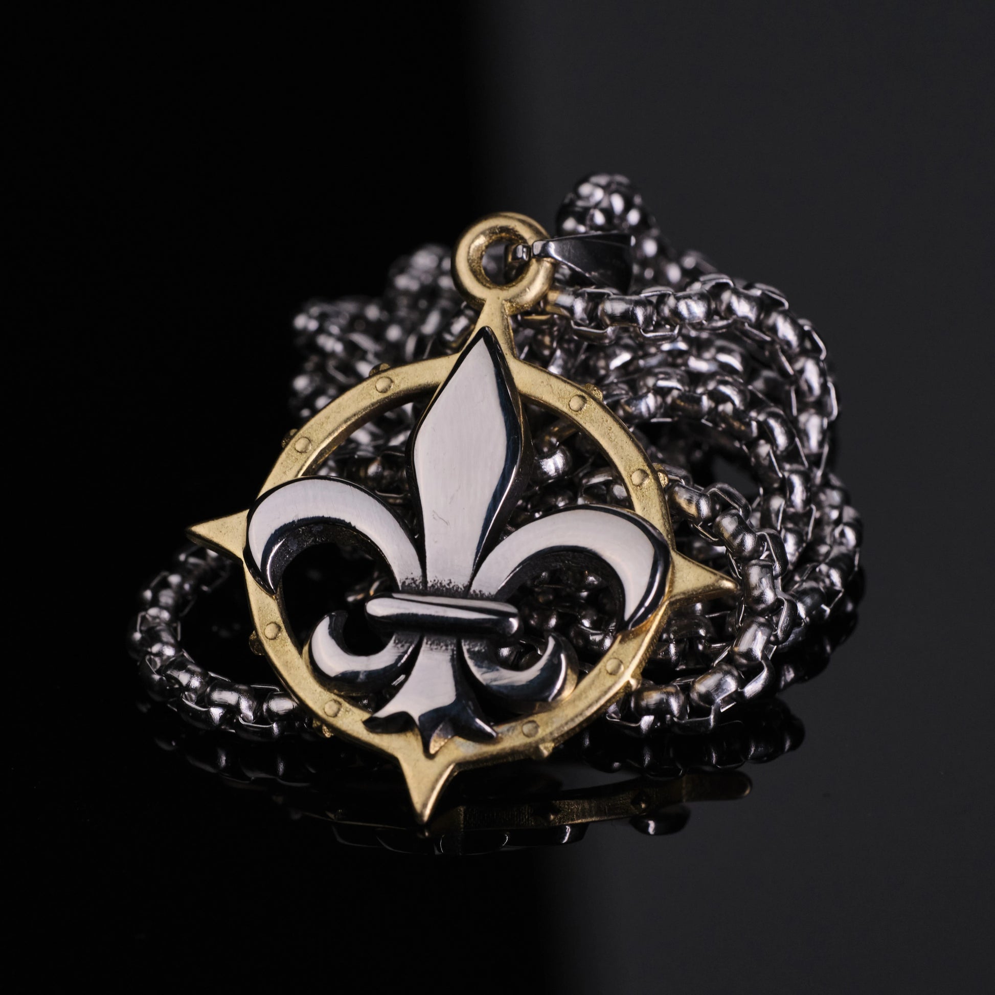 Canoness Sanctity Pendant – Faith is Armor, Fire is Judgment