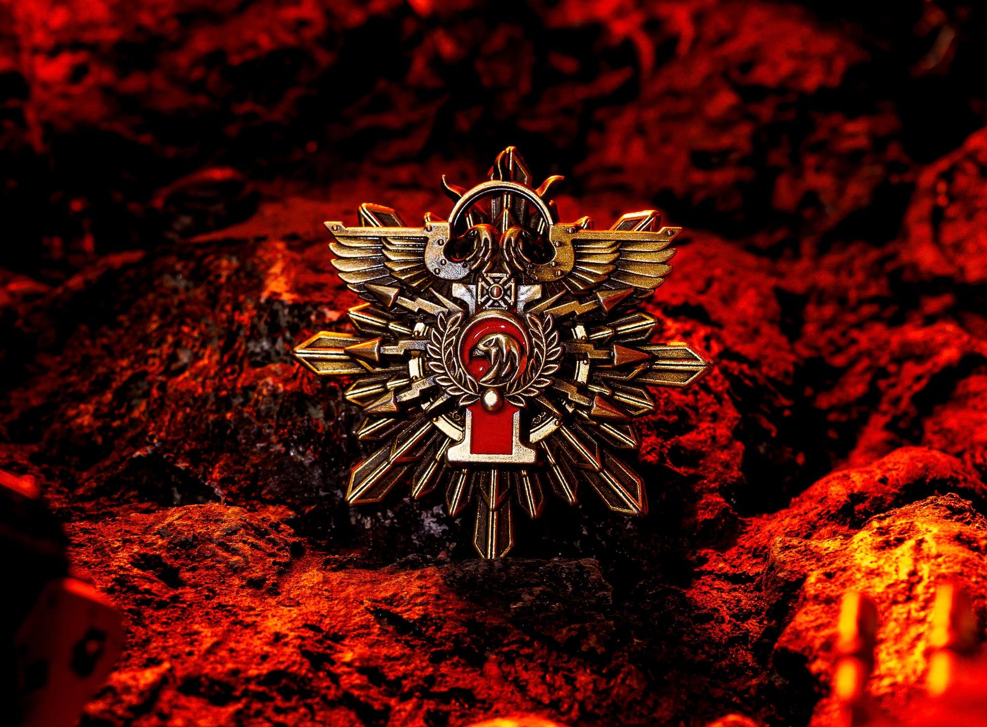 Warhammer 40K Enamel Pin-Adeptus Custodes Bodyguards Badge | Gold Plated Brooch | Astra Miliitarum Fan Gift | Gothic Sci-Fi Pin | 40K Merch