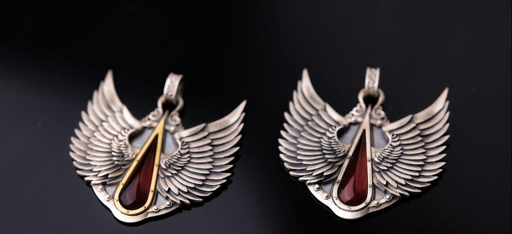 Blood Angelic Wings Pendant – A Warhammer-Inspired Relic of Grace and Sacrifice
