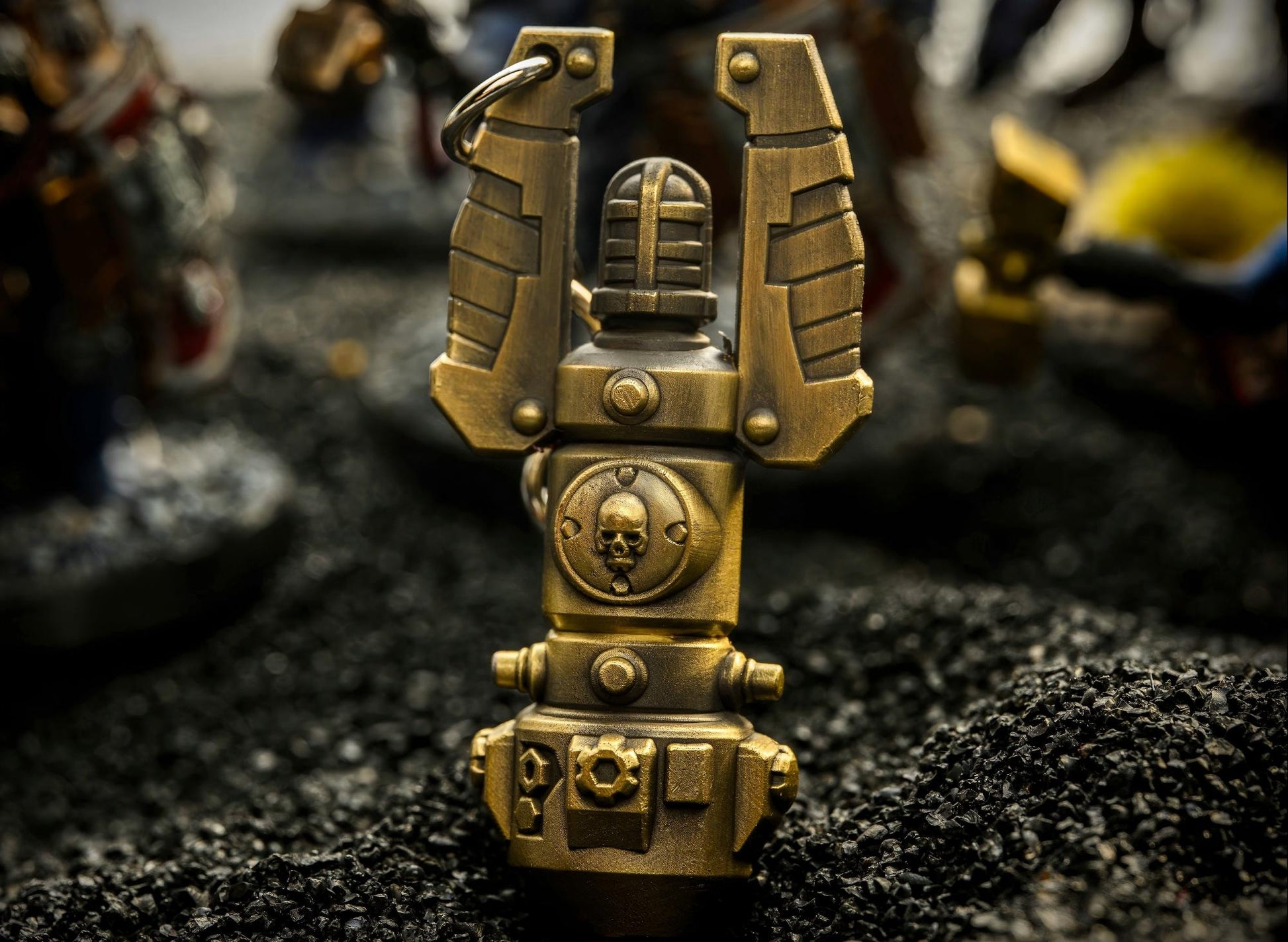 Thunderfall Drop Beacon – Warhammer 40K Inspired Prop / Keychain