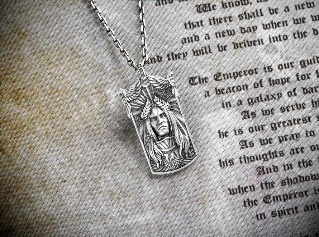 Warhammer 40K Emperor’s Tomb Necklace – Imperial Reliquary Pendant with Gothic Filigree