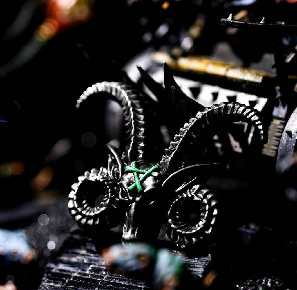 Rat Horn Brooch - Warhammer 40K Inspired