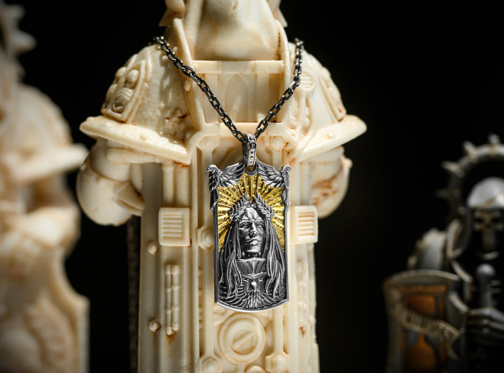 Warhammer 40K Emperor’s Tomb Necklace – Imperial Reliquary Pendant with Gothic Filigree