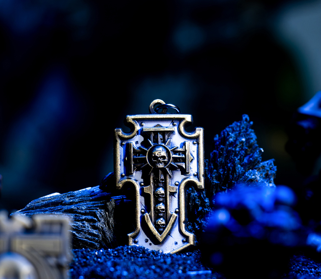 Storm Shield Keychain - Warhammer 40K Inspired