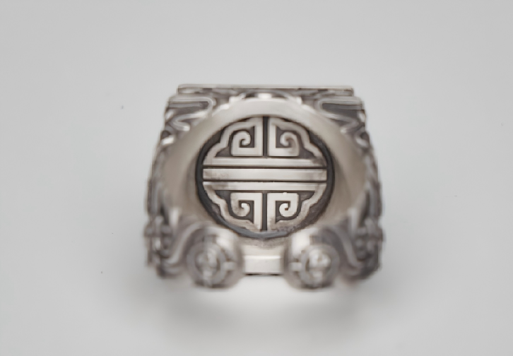Ring of the Khan’s Skyseal – Warhammer 40K Inspired