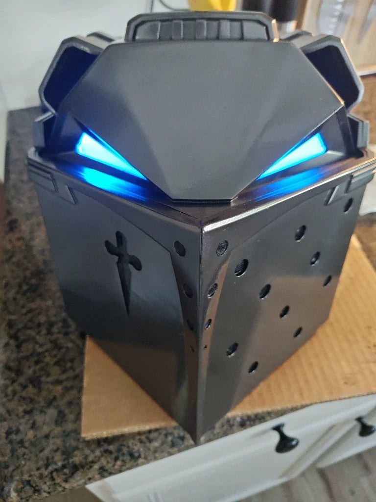 Crusader Bastion Helmet – Warhammer 40K Inspired Templar Paladin Cosplay Mask with Gold Trim