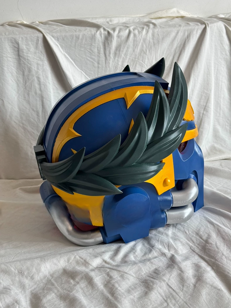 Primarch's Laurel Helm – Warhammer 40K Inspired Ultramarines Helmet with Golden Aquila & Wreath