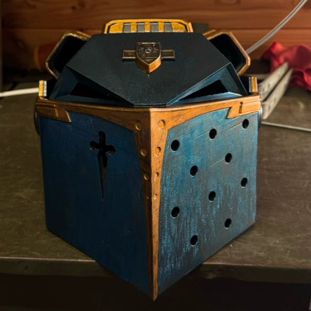 Crusader Bastion Helmet – Warhammer 40K Inspired Templar Paladin Cosplay Mask with Gold Trim