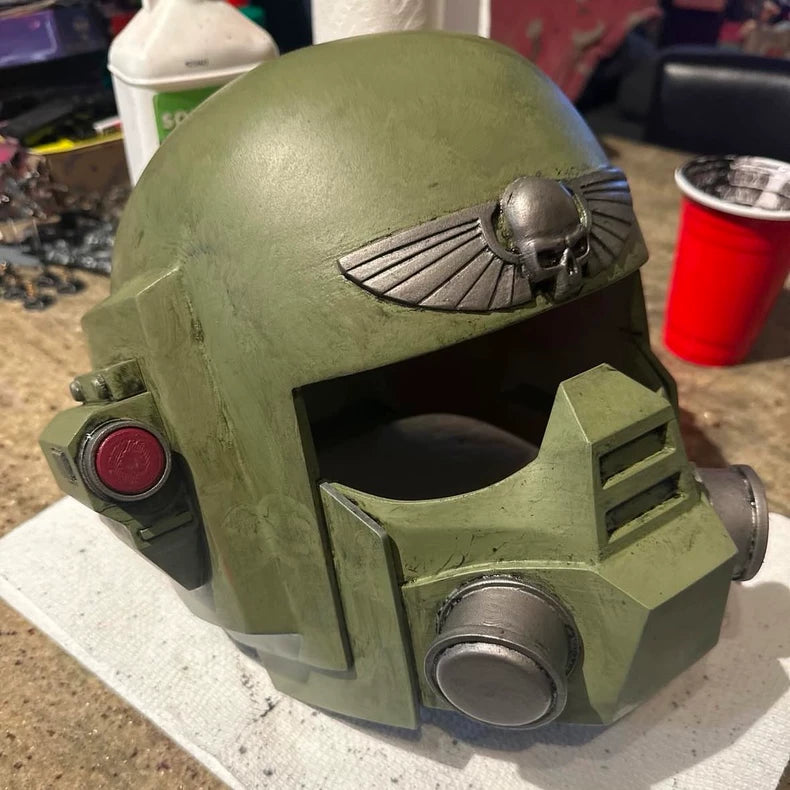 Warhammer 40K-Inspired Tactical Recon Helmet – Green Space Marine Style with Winged Skull Emblem