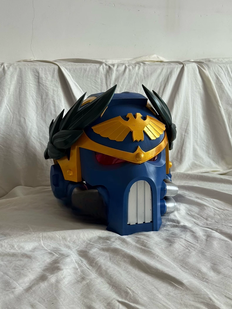 Primarch's Laurel Helm – Warhammer 40K Inspired Ultramarines Helmet with Golden Aquila & Wreath