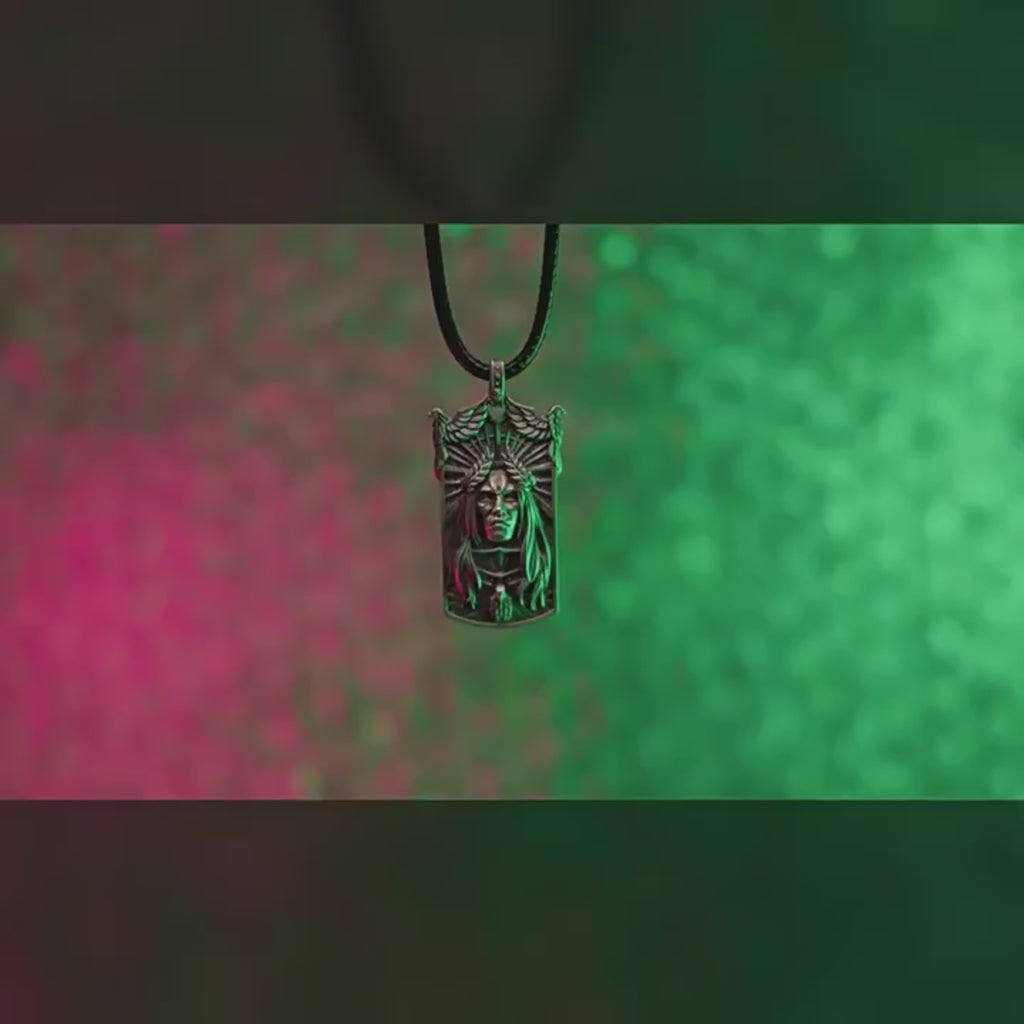 Warhammer 40K Emperor’s Tomb Necklace – Imperial Reliquary Pendant with Gothic Filigree