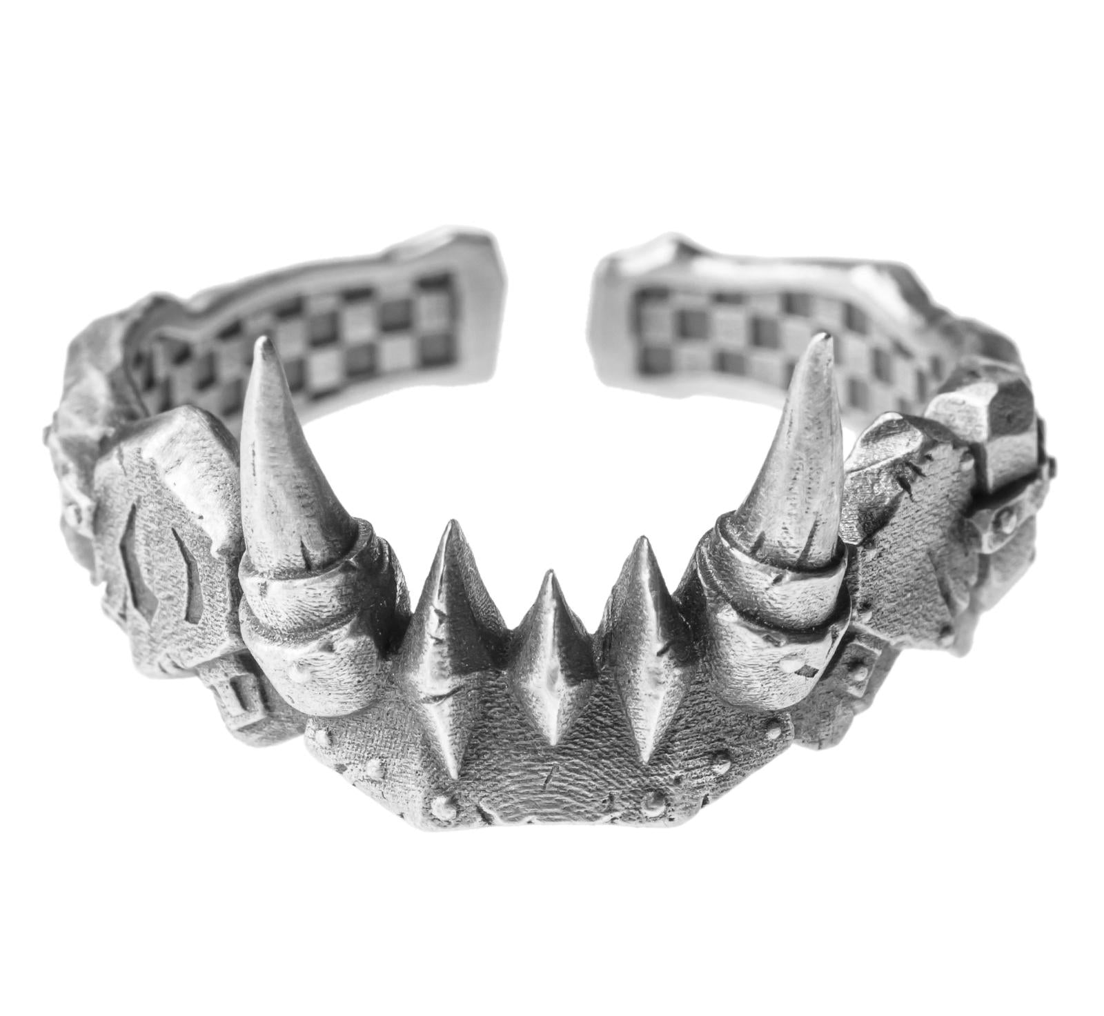 Ork WAAAGH! Ring – A Warhammer-Inspired Ring of Brutality & Green Energy